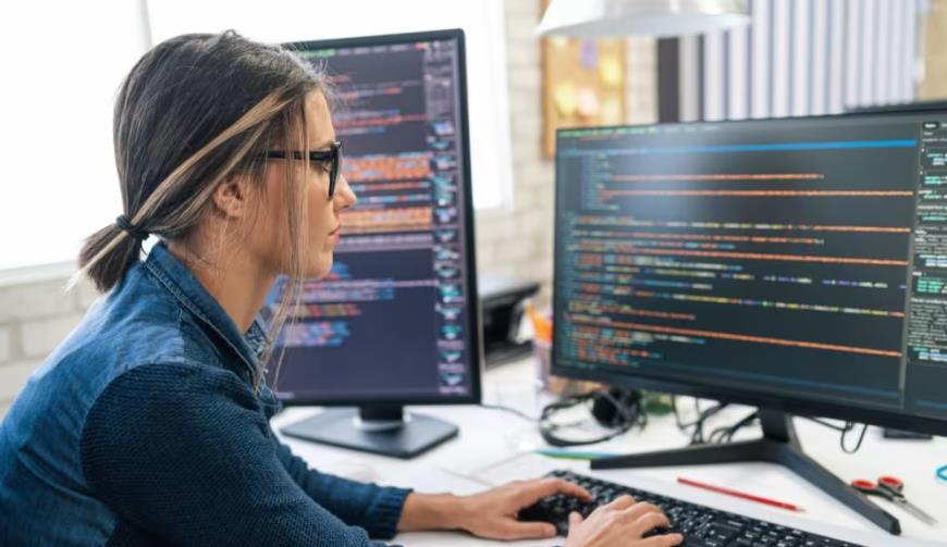 泉州小程序开发公司：DevOps与BI工具生命周期管理的深度融合