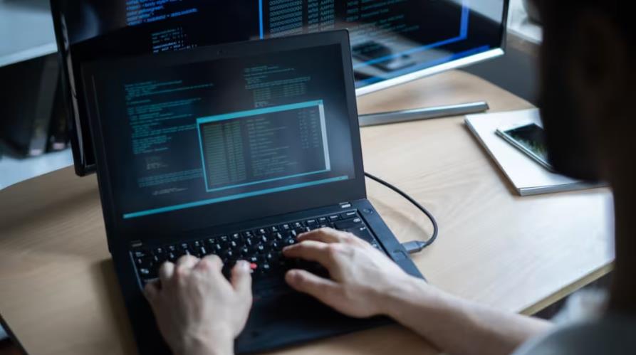 泉州小程序开发破局关键：筑牢AWS DevOps工程师核心能力